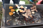 米国人「日本のBBQに参加したら肉の切れ端を焼いては食べ焼いては食べで死ぬかと思った」