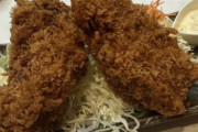 カキフライ定食←これ頼むやつ何？