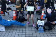 【画像】アパマンショップのコスプレｗｗｗ