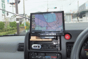 軽自動車に取り付けるナビについて質問してええか？