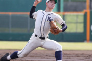 苫小牧中央の最速151キロ右腕・斉藤が11K完投　日本ハムなど10球団のスカウト集結