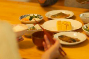 料理任せてるから文句は言えないけど、嫁の料理のレパートリーが少なくて辛い。