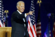バイデンがアメリカ大統領に就任「民主主義が勝った。米国を修復する」