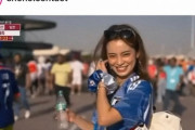 【W杯】現地国際映像に映った日本人女性サポーター、「超美女」「あの美女は誰？」ガールズバンドのドラマー・SHONOが話題に