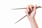 あの箸の持ち方は「正しい持ち方」ではなく「伝統的な持ち方」と呼ぶことに変更