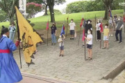 韓国の小学生ら市民、槍を持ち参加 「晋州城を守れ」約400年前の倭軍との戦い、先祖の護国魂を称える…