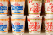 『日清カップヌードル』なんと外国で『Cup Noodles』　アメリカ学生寮の定番スープになるまで