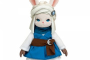 【FF14】e-STOREにてアゼムのペンダントやファットポークシーぬいぐるみ、レポリットフロッキーフィギュアなど新グッズの予約受付が開始！