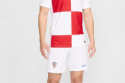 【画像】サッカークロアチア代表🇭🇷ユニフォームが酷評されてしまうｗｗｗｗｗｗ