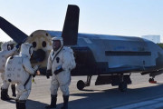 いまだ深い謎に包まれている米空軍の無人宇宙船「X-37B」は2年にわたり地球軌道を飛行し続けている