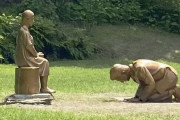 【反日】韓国人さん、慰安婦少女像に土下座をする『安倍謝罪像』の日本展示を検討中‥　韓国の反応