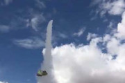 【悲報】地球平面説を証明しようとしてロケットで飛んだ男性、墜落して死亡