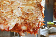 ケバブ屋さん「おいしいケバブを売るよ」