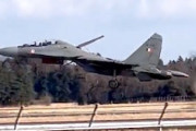【軍事】茨城県の百里基地にSU-30MKIが飛来。格好良すぎワロタ。