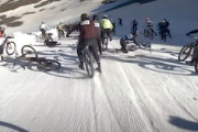 【動画】雪山MTBダウンヒルレース、マウンテンOFヘル2023勝者のPOV。