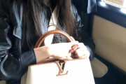 【悲報】キムタクの娘「みんな大雨大丈夫？(ルイヴィトンのバッグと自撮り)」←炎上