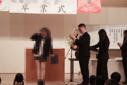 卒業式中の美少女JKさん、檀上でとんでもないことをやらかすｗｗｗｗｗｗ