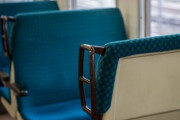 電車やバスでギャーギャー泣いてる子供を必死にあやしてる母親いたらやっぱお前らキレる？