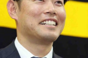 阪神・原口が現状維持３１００万円でサイン　「バモス！」でナイン鼓舞に評価も「数字はよくないものだった」
