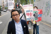 兵庫県斎藤知事に刑事告訴されたしばき隊、公用車を通せんぼ「人殺し出てこい」と怒鳴り散らす  [7/9]