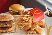体重100キロ超えの男性「マクドナルドだけ食べて痩せる。スリムになりたいならマクドナルドに行くべき」