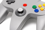 現代のキッズ、N64のコントローラーの持ち方が分からない