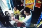 【防犯カメラ】母親の目の前で赤ちゃんを奪う。怖すぎる動画が話題に