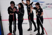 カーリング女子、銀メダルに悔しさにじませる❓❓