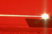 【ビーム攻撃】アメリカ海軍、レーザー・キャノンの開発に成功！