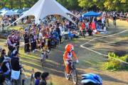 【自転車】自転車のレースとキャンプのイベント