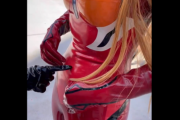 人気コスプレイヤー「ラバースーツでアスカのコスプレ！撮影開始！」→1時間後、ラバースーツを脱いだらヤバすぎることに・・・