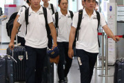 U18侍、台風影響で韓国から帰国できず…佐々木らトランプで暇つぶし