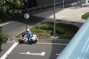 警官「何で違反しちゃったの？」 ワイ「え…なんで…うーん、考えてみます」