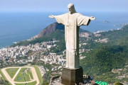 【画像】ブラジルのキリスト像、お前らが思ってるほどでかくない