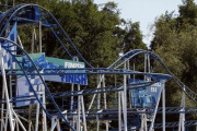 ジェットコースターで事故が発生、乗っていた女性が転落…
