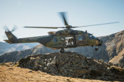 ドイツ連邦軍の輸送ヘリコプターNH-90、南ピレネー山脈上空で飛行訓練！