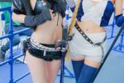 【画像】貧乳JKコスプレイヤーがイベントで露出コスプレ