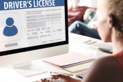【朗報】アメリカさん、運転免許わずか100ドルで取れてしまうｗｗｗｗ