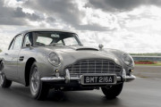 ボンドカーを完全再現したアストンマーティン「DB5」特別モデルを発売…25台限定生産！