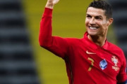 【英雄クリロナ】C・ロナウド、代表１０１得点達成！欧州代表選手で初の１００点台の大台到達（関連まとめ）