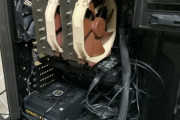 【画像】ワイの初自作PC、内部の配線ぐちゃぐちゃ