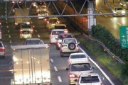 【悲報】中央道65キロ渋滞、東名高速55キロ渋滞ｗｗｗｗｗｗｗ