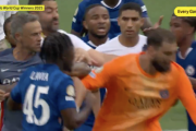 【動画】クラブW杯 決勝後に乱闘騒ぎ パリSGルイス・エンリケ監督がチェルシーFW ジョアン・ペドロを小突く