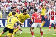 外国人「歴史を作った」日本代表DF町田浩樹、決勝ゴール！110年ぶりカップ戦優勝の立役者に！現地サポが絶賛！【海外の反応】