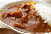 家で作るカレーライスにジャガイモも入れないとかいう謎の勢力がおるよな??