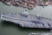 英軍の最新鋭空母「クイーン・エリザベス」が約6カ月半の派遣を終え帰港…インド太平洋地域に展開！