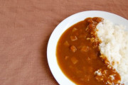 嫁「すぐに冷蔵庫に入れたから大丈夫だよー」　いや、さすがに5日目のカレーは無理じゃないか…？