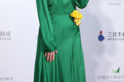 鮮やかな緑のワンピース姿！生田絵梨花『東京ミッドタウン八重洲』グランドオープンセレモニーに出席