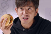 【悲報】木村拓哉さん、チーズバーガー片手にイキる
