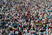【画像】 バングラデシュ、25000人が集まってお祈りしてしまうｗｗｗｗｗｗｗｗｗ